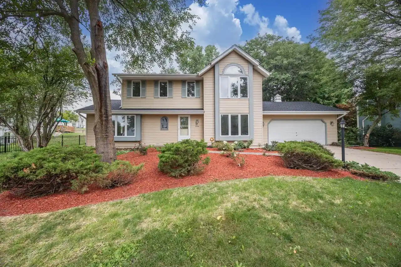 1st image of 21840 Doneswood Dr Dr, Waukesha, WI 53186 | MLS# 1975641