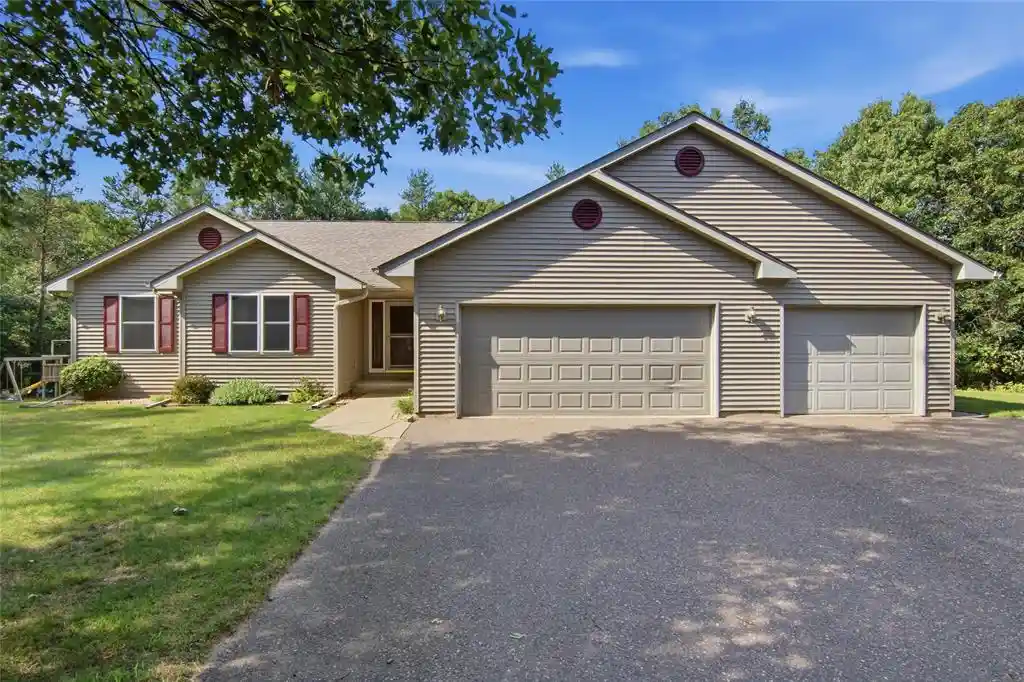 1st image of 6200 Joanne Lane Lane, Altoona, WI 54720 | MLS# 1603571