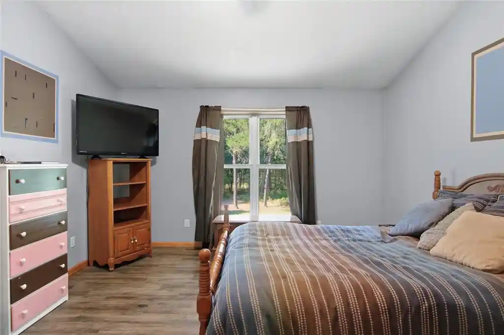 5th image of 6200 Joanne Lane Lane, Altoona, WI 54720 | MLS# 1603571