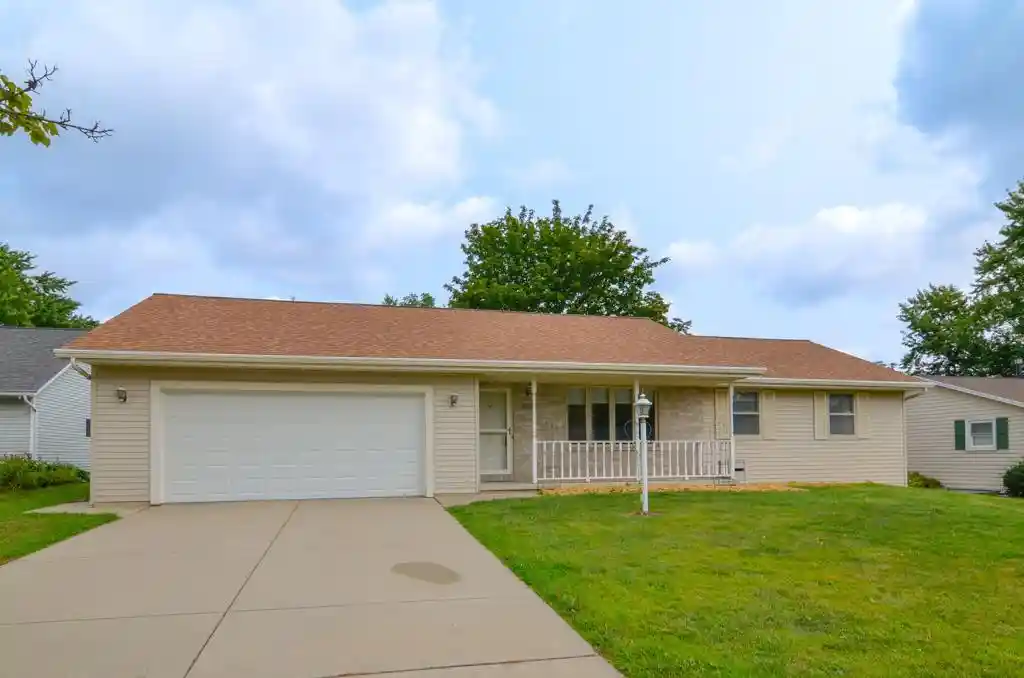Photo 1 of Single family home for sale at 1518 Commanche Dr Dr, Green Bay, WI 54313 | MLS# 50330775 | Listing updated on 2026-08-13