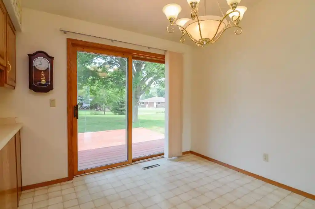 Photo 2 of Single family home for sale at 1518 Commanche Dr Dr, Green Bay, WI 54313 | MLS# 50330775 | Listing updated on 2026-08-13