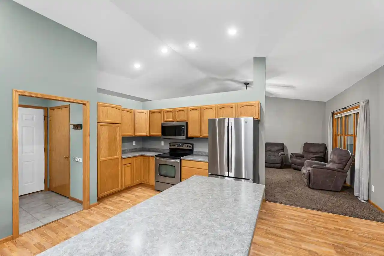 Photo 3 of Sale Pending at 909 Jonathan Lane Lane, La Crescent, MN 55947 | MLS# 1975651 | Listing updated on 2026-08-17