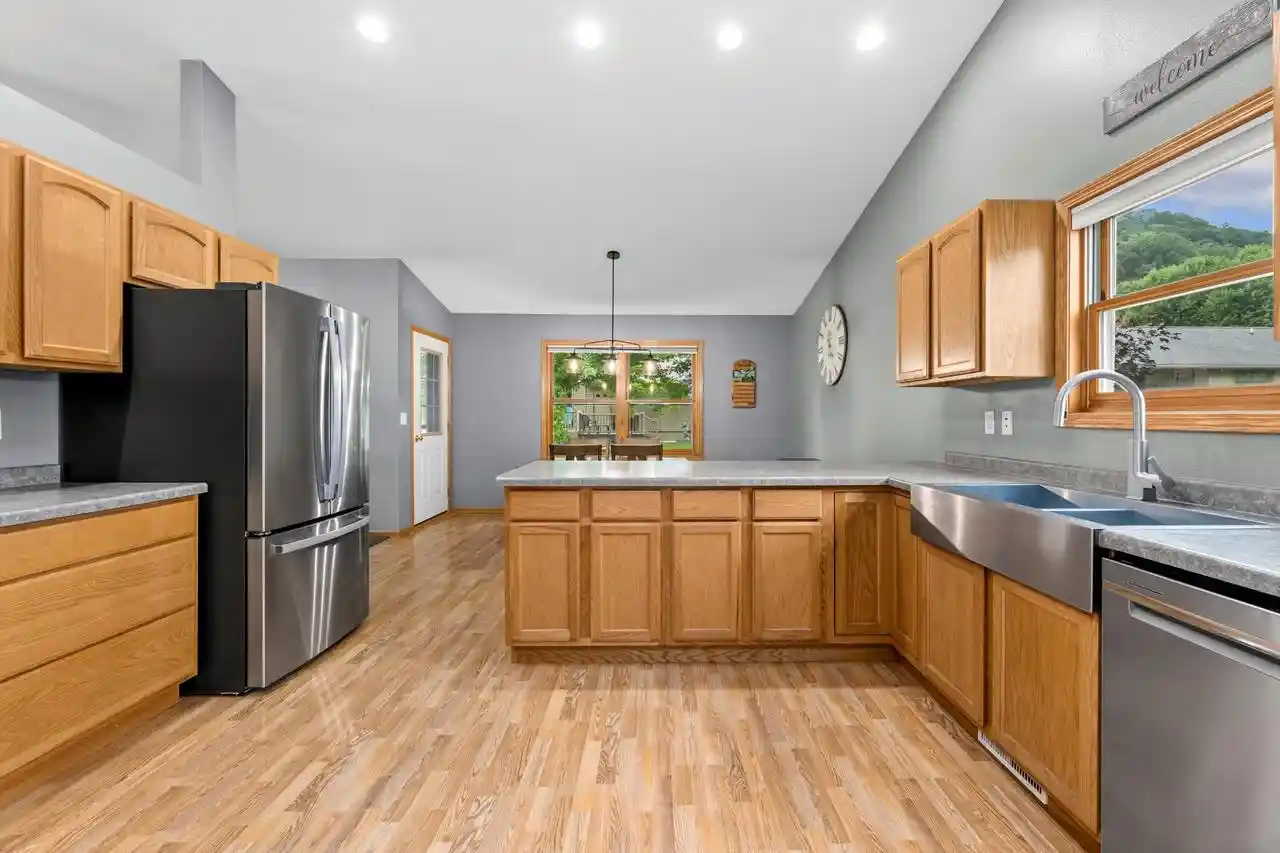 Photo 4 of Sale Pending at 909 Jonathan Lane Lane, La Crescent, MN 55947 | MLS# 1975651 | Listing updated on 2026-08-17