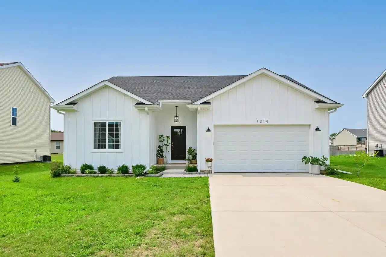 Photo 1 of Single family home for sale at 1218 Evergreen Dr Dr, Delavan, WI 53115 | MLS# 1975664 | Listing updated on 2026-09-10