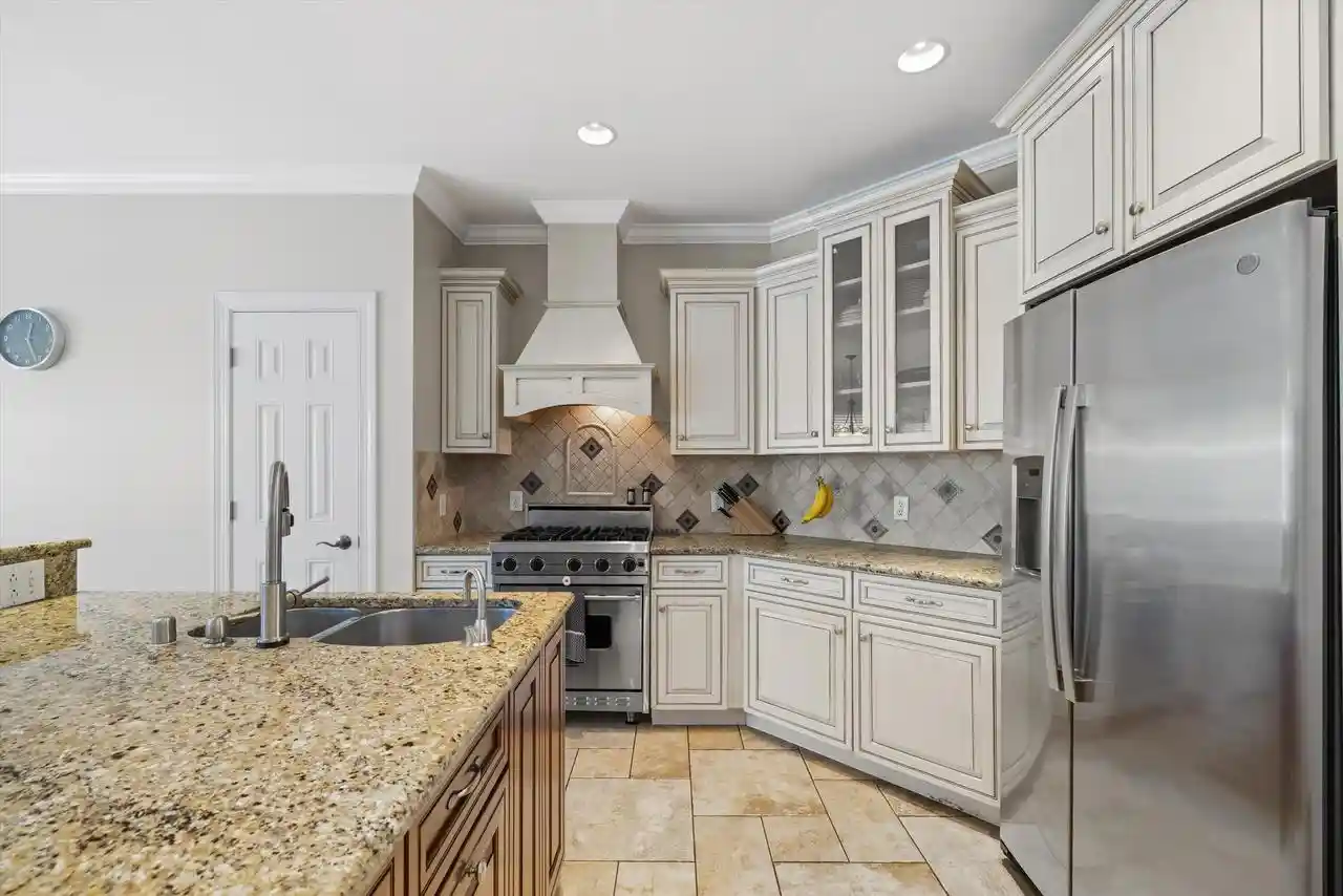 2nd image of 4872 103rd Street Street, Pleasant Prairie, WI 53158 | MLS# 1975661