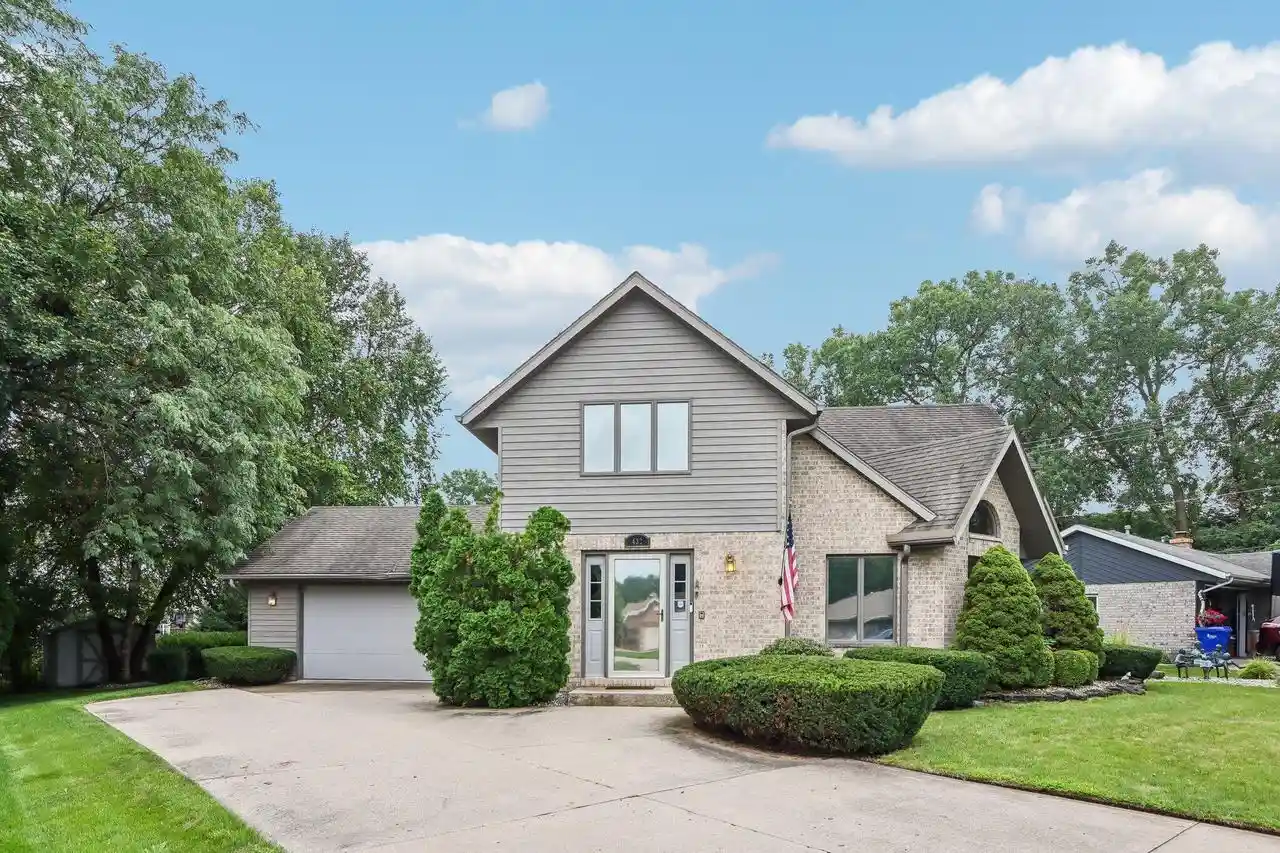 1st image of 432 Jennifer Avenue Avenue, Burlington, WI 53105 | MLS# 1975660