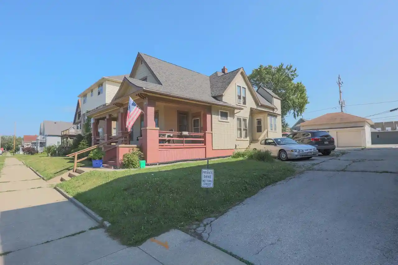 Listing Photo 4 - Condo for sale in building located at 915 Minnesota Ave Ave, South Milwaukee, WI 53172 - Unit #919
