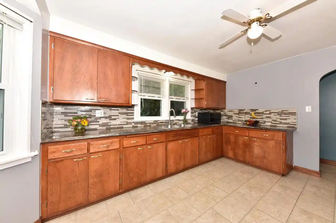 4th image of 3208 S 30Th Street Street, Milwaukee, WI 53215 | MLS# 1975669