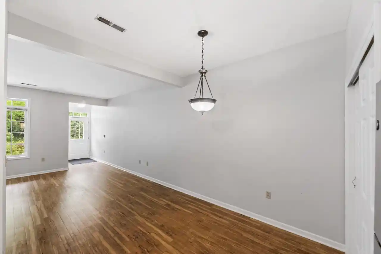 3rd image of W398N6071 Autumn Woods Dr Dr, Oconomowoc, WI 53066 | MLS# 1975668