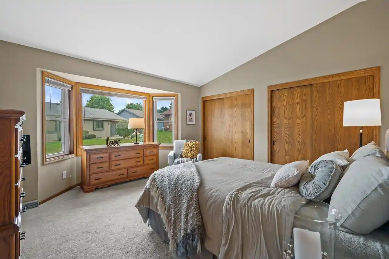 4th image of 3580 W Cottonwood Court Court, Milwaukee, WI 53221 | MLS# 1975671
