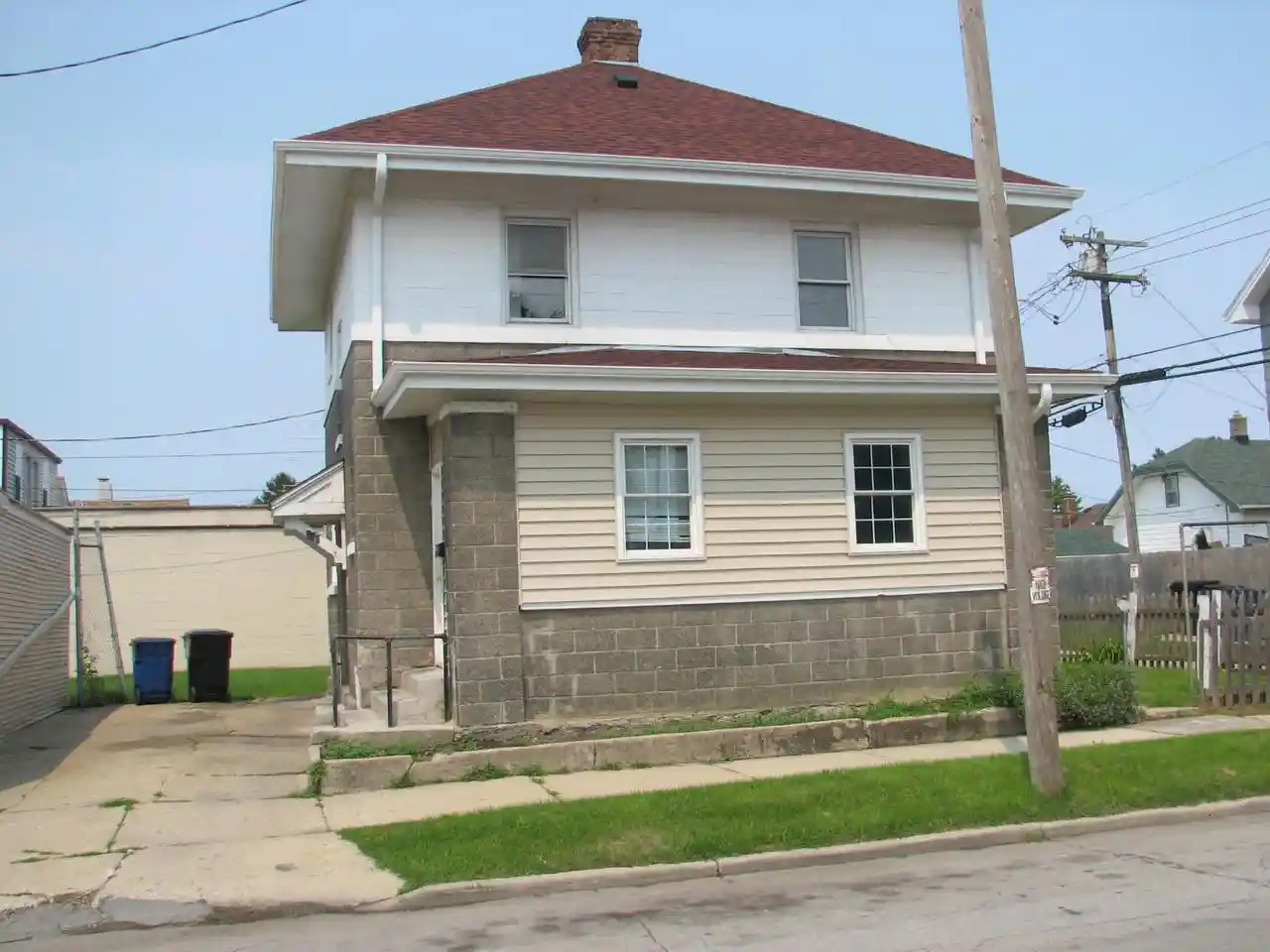 Photo 1 of Single family home for sale at 1018 Caron Butler Dr Dr, Racine, WI 53403 | MLS# 1975676 | Listing updated on 2026-08-16
