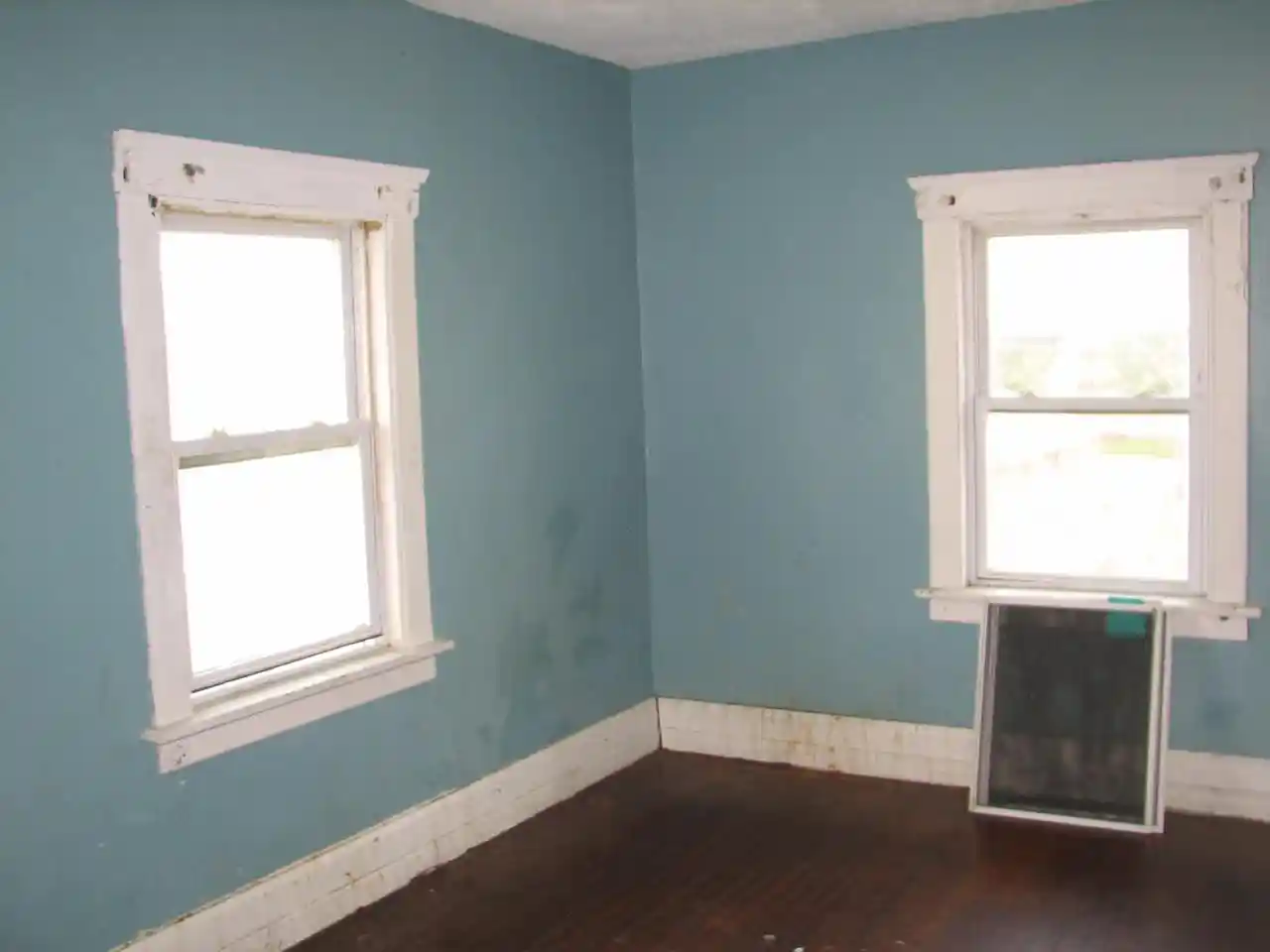 Photo 4 of Single family home for sale at 1018 Caron Butler Dr Dr, Racine, WI 53403 | MLS# 1975676 | Listing updated on 2026-08-16