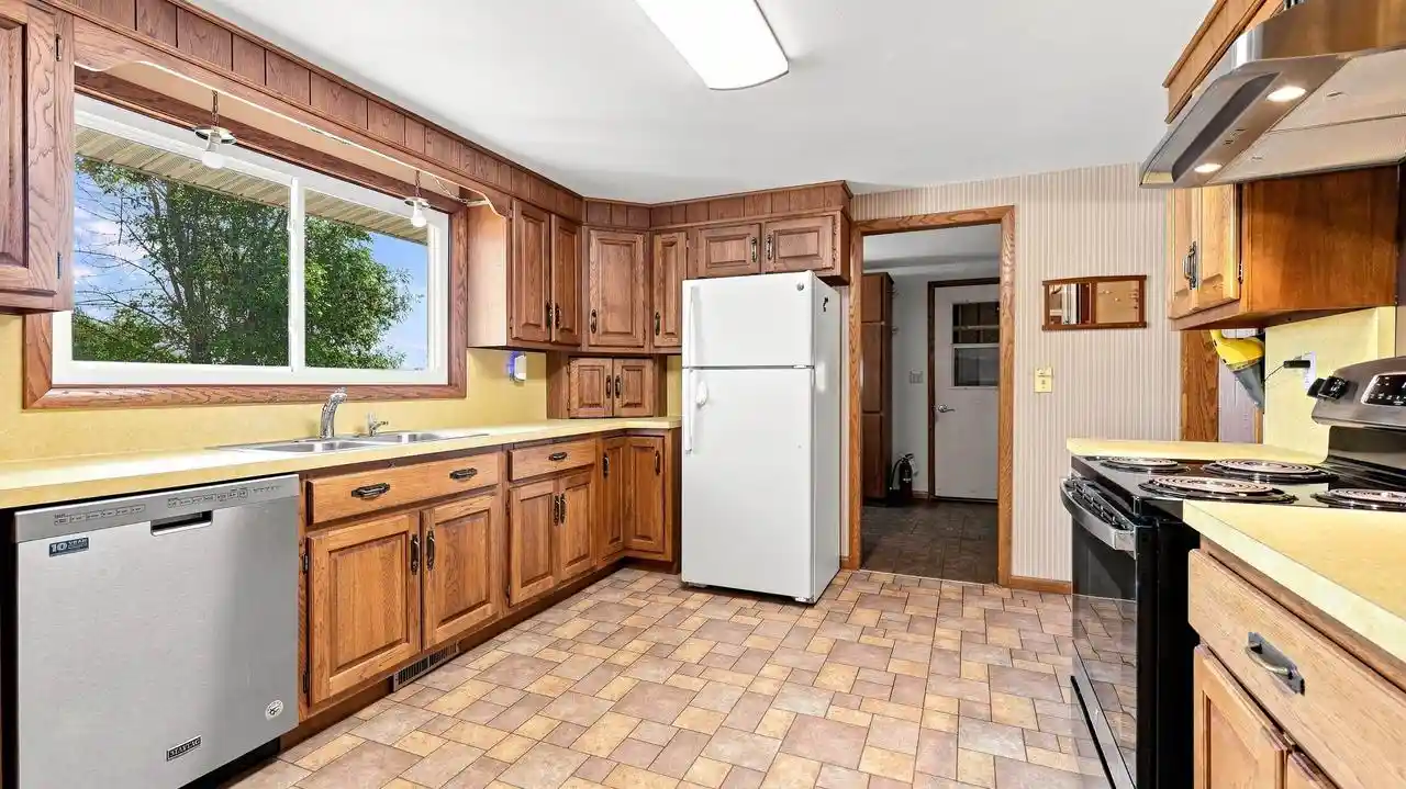 3rd image of 6058 Hwy 23, Shullsburg, WI 53586 | MLS# 2030204