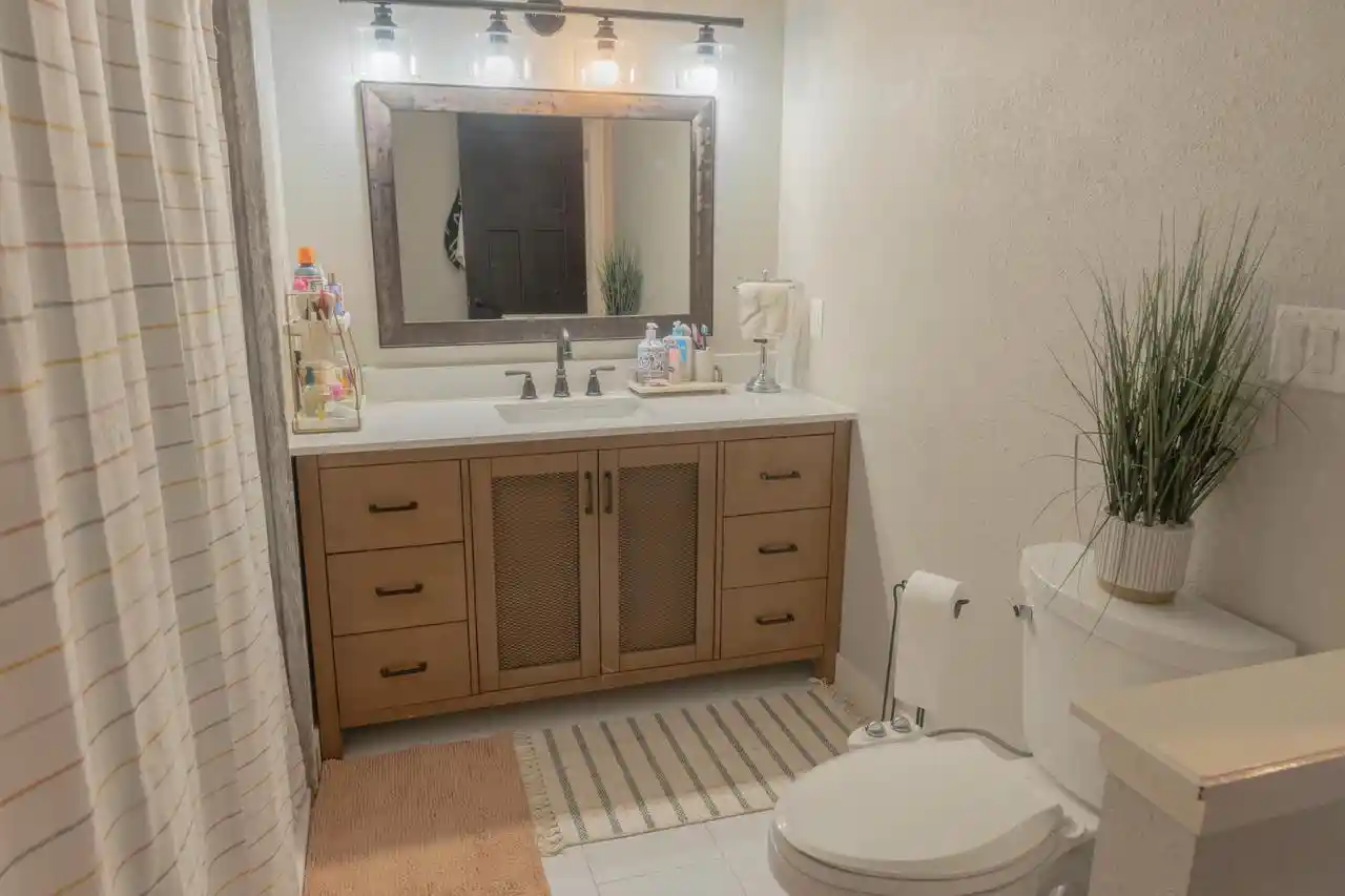 2nd image of 3937 W Heatheridge Dr Dr, Franklin, WI 53132 | MLS# 1975678