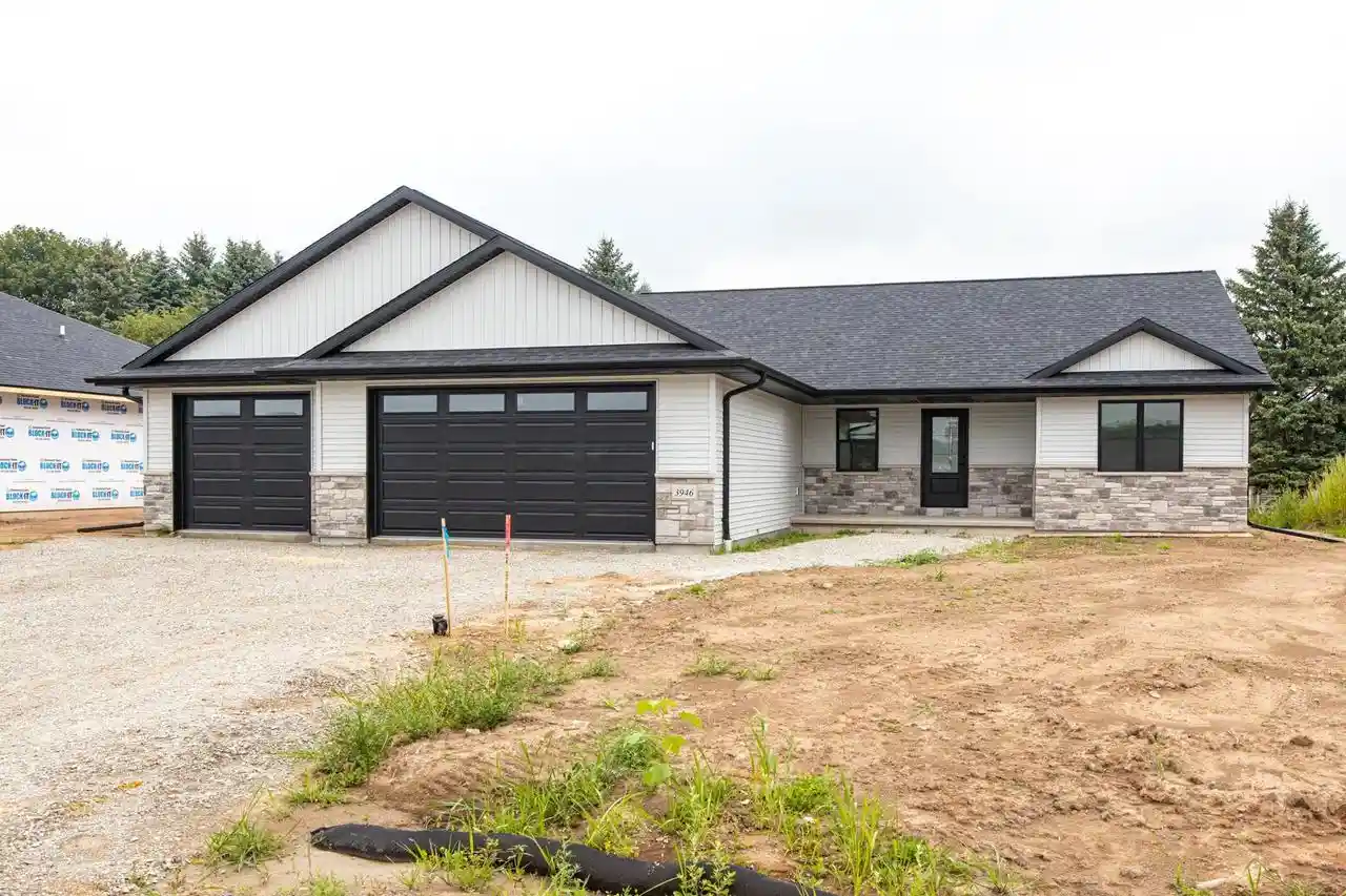 Photo 1 of Single family home for sale at N3946 Deere Dr Dr, Kaukauna, WI 54130 | MLS# 50330802 | Listing updated on 2026-08-17