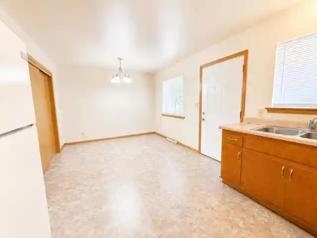 30th image of 1405 Oconomowoc Avenue Avenue, Watertown, WI 53094 | MLS# 2030213