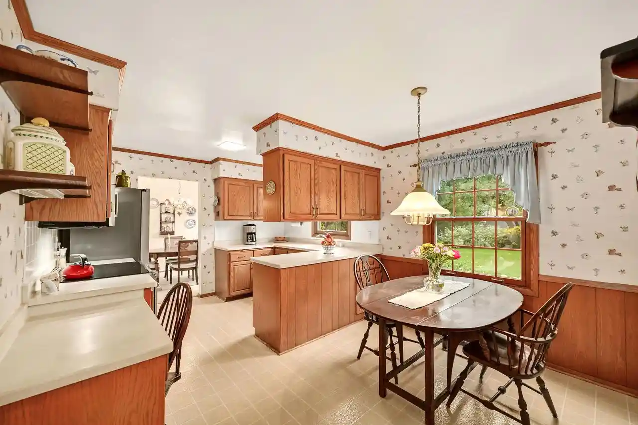 Photo 4 of Single family home for sale at 1128 Downing Dr Dr, Waukesha, WI 53186 | MLS# 1975684 | Listing updated on 2026-09-16