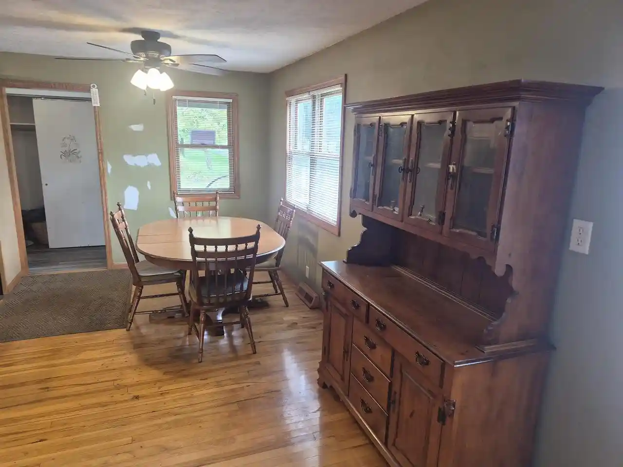 3rd image of 19 E Auburn Dr Dr, Beloit, WI 53511 | MLS# 2030224
