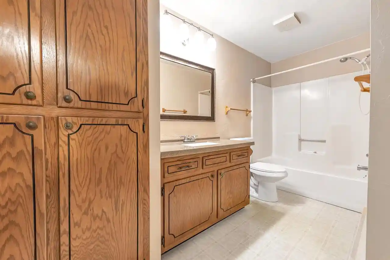 2nd image of 1045 Marvelle Lane Lane #B1, Green Bay, WI 54304 | MLS# 50330811