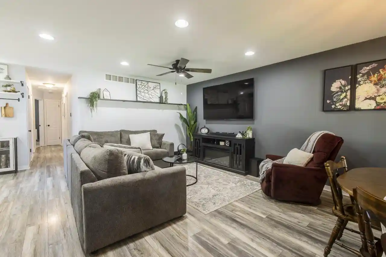 33rd image of 4355 S Honey Creek Dr Dr, Milwaukee, WI 53220 | MLS# 1975703