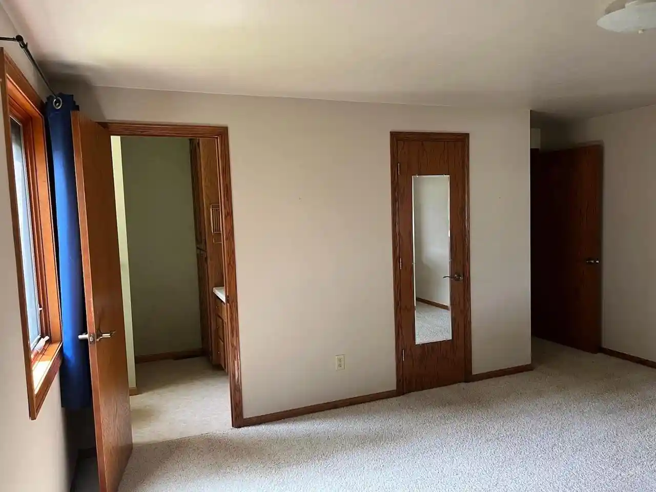 3rd image of 2151 Woodcrest Dr Dr, Green Bay, WI 54304 | MLS# 50330808