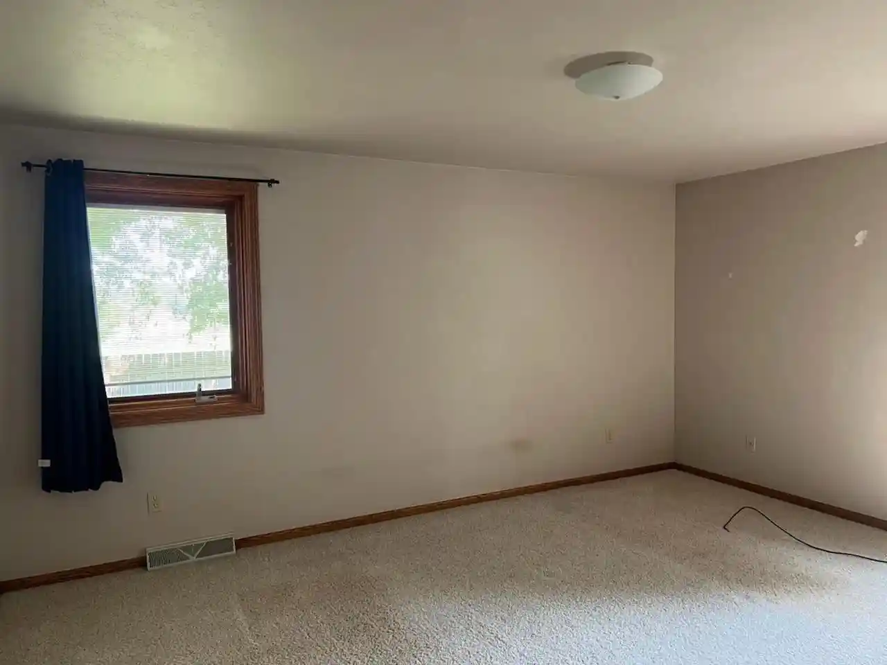 5th image of 2151 Woodcrest Dr Dr, Green Bay, WI 54304 | MLS# 50330808
