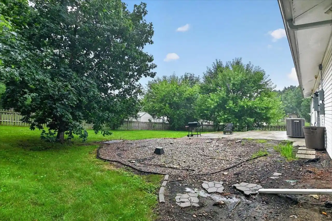 Photo 4 of Single family home for sale at 5 Yorktown Circle Circle, Madison, WI 53711 | MLS# 2030230 | Listing updated on 2026-09-08