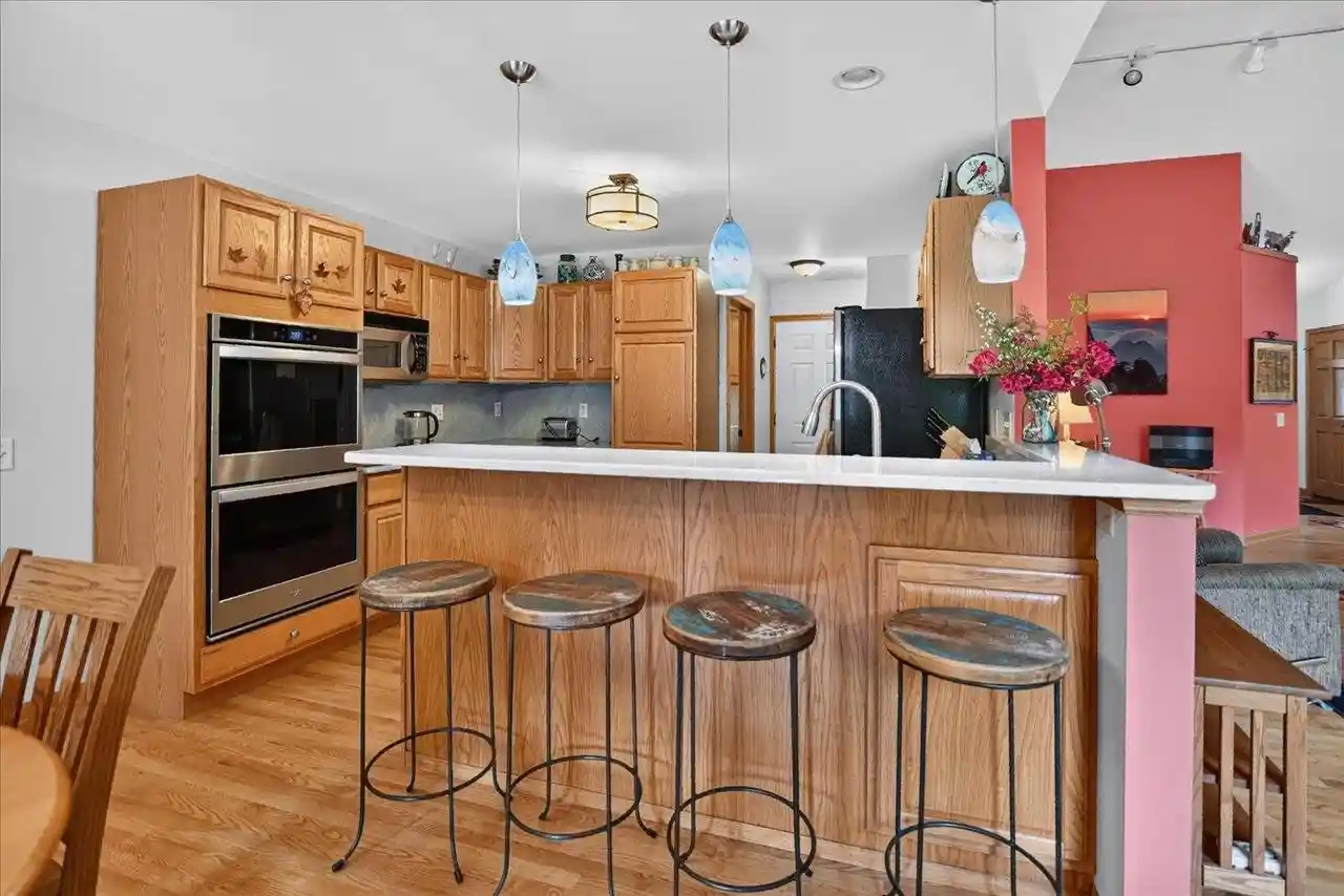 Photo 4 of Single family home for sale at 5707 Osborn Dr Dr, Mcfarland, WI 53558 | MLS# 2030240 | Listing updated on 2026-08-22
