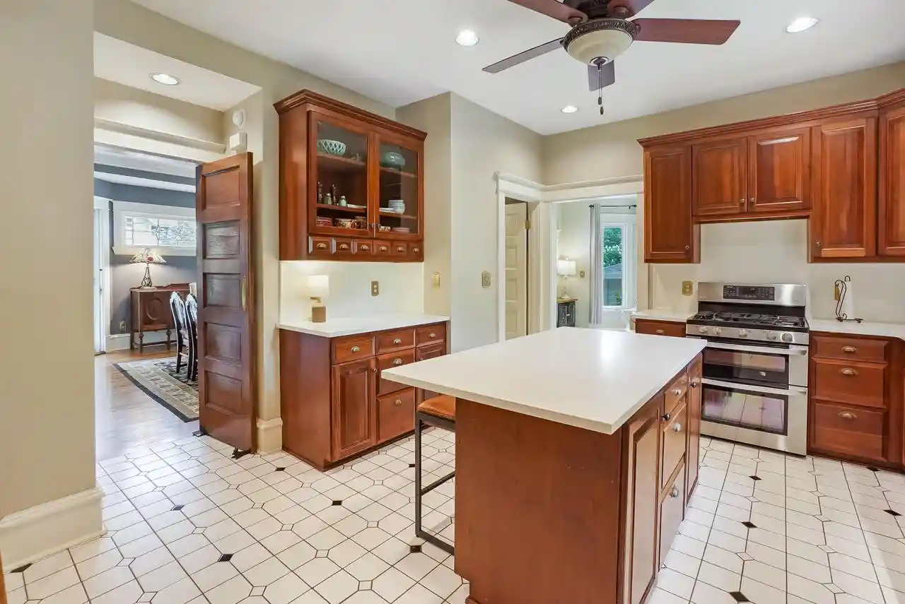 36th image of 605 W Wisconsin Avenue Avenue, Oconomowoc, WI 53066 | MLS# 1975719