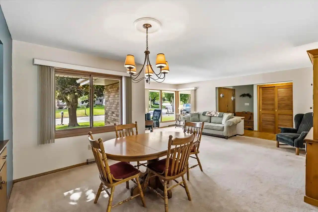 2nd image of 2666 S Seymour Pl Pl, Milwaukee, WI 53227 | MLS# 1975724
