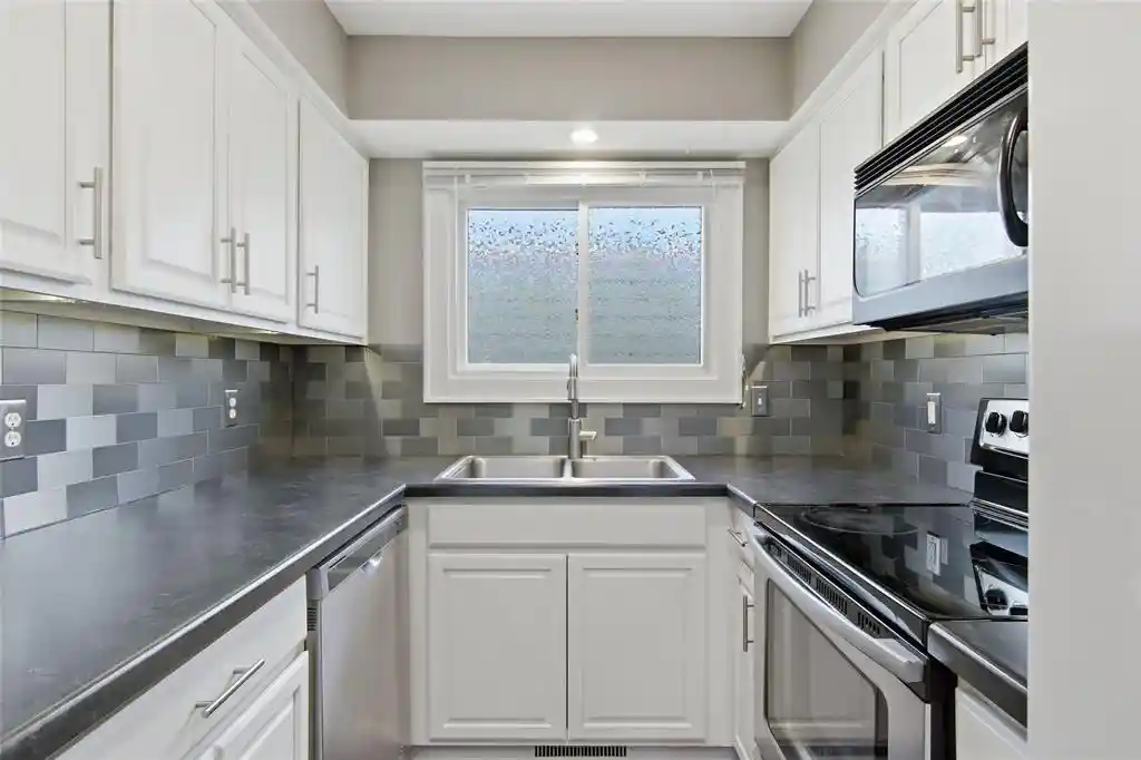 2nd image of 2731 Morningside Dr Dr, Eau Claire, WI 54703