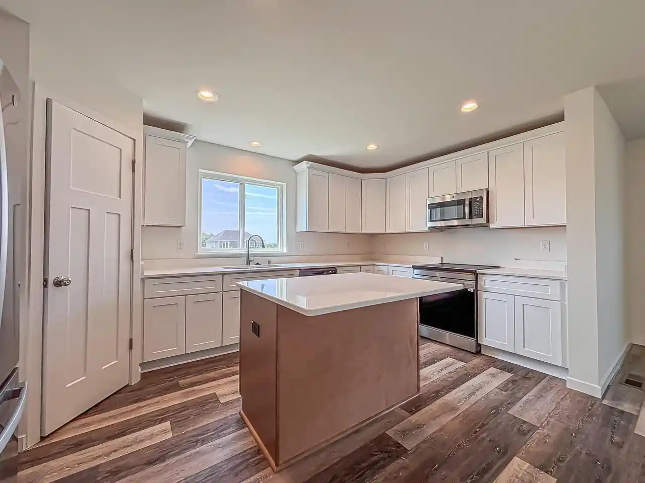 3rd image of W194N15744 E East Gate Court Court, Jackson, WI 53037 | MLS# 1975727
