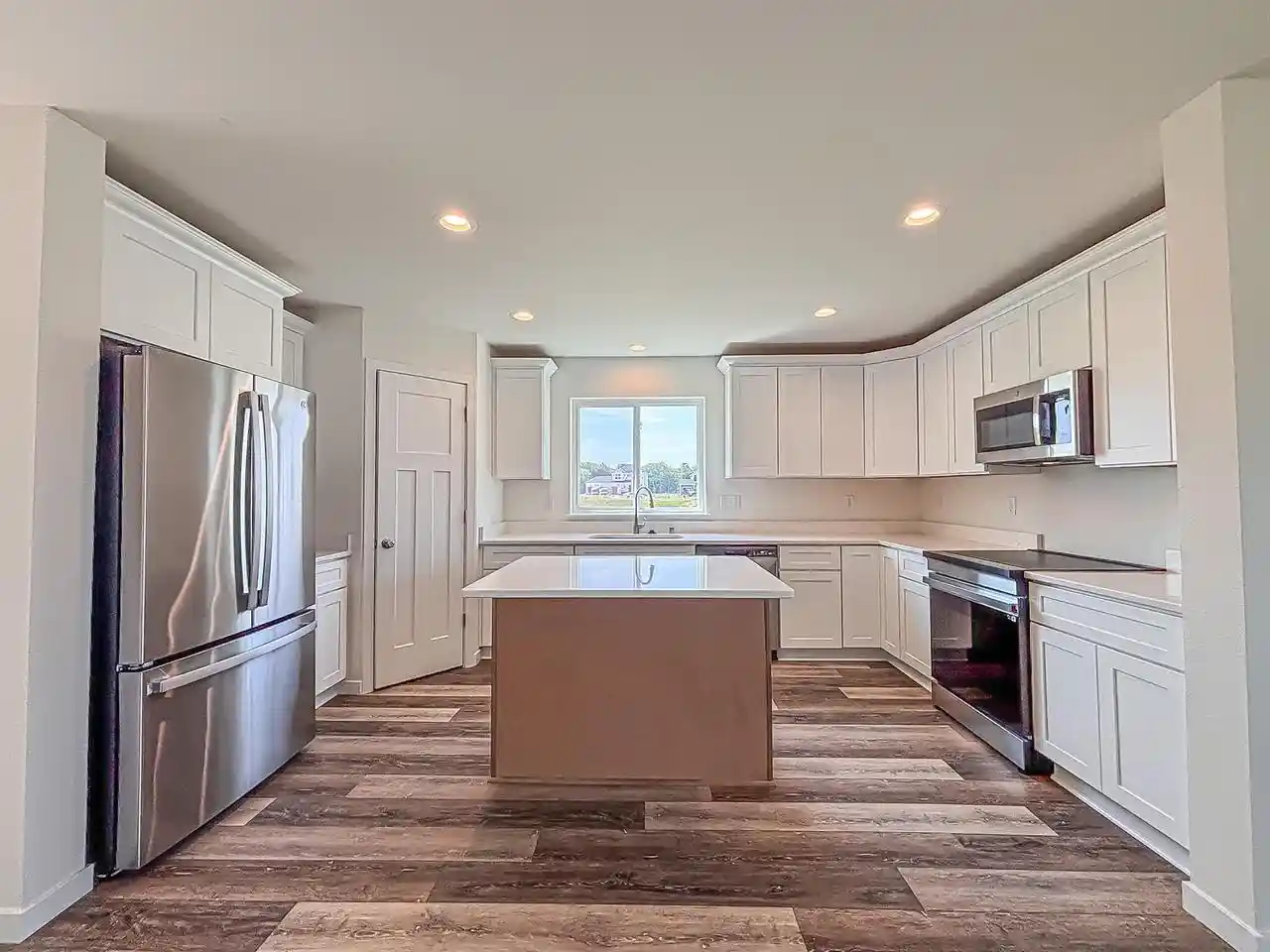 33rd image of W194n15744 E East Gate Court Court, Jackson, WI 53037 | MLS# 1975727