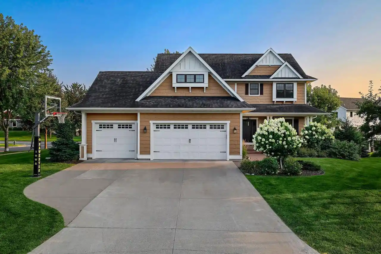 1st image of 2380 Cobblestone Cove Cove, Onalaska, WI 54650 | MLS# 1975728