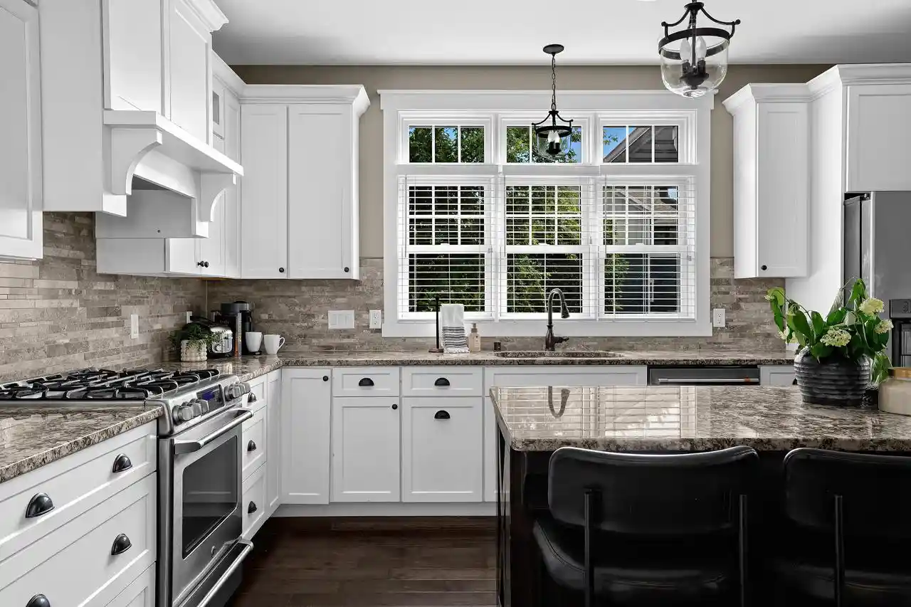 5th image of 2380 Cobblestone Cove Cove, Onalaska, WI 54650 | MLS# 1975728