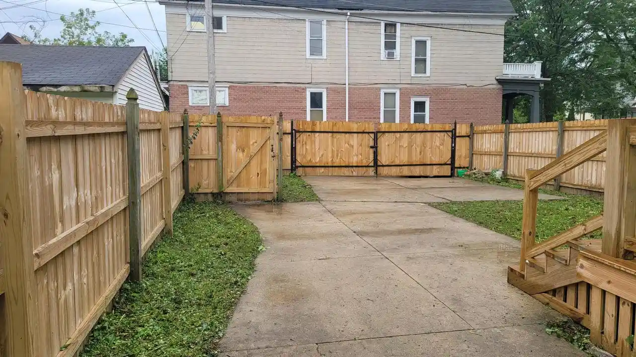 Photo 4 of Single family home for sale at 3031 W St Paul Avenue Avenue, Milwaukee, WI 53208 | MLS# 1975733 | Listing updated on 2026-08-14