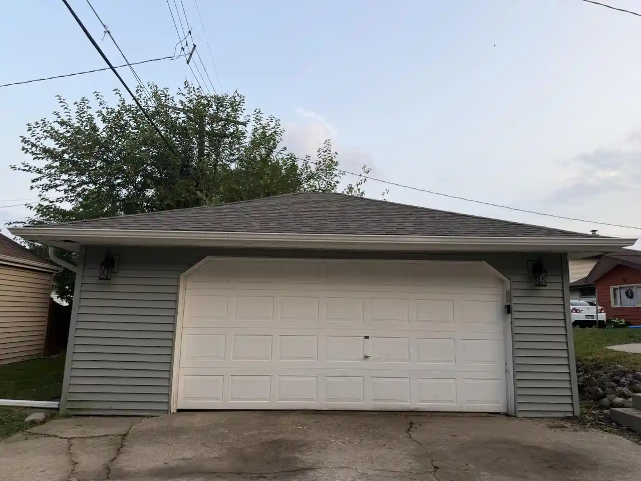 Photo 4 of Single family home for sale at 8035 W Warnimont Avenue Avenue, Milwaukee, WI 53220 | MLS# 1975734 | Listing updated on 2026-09-15