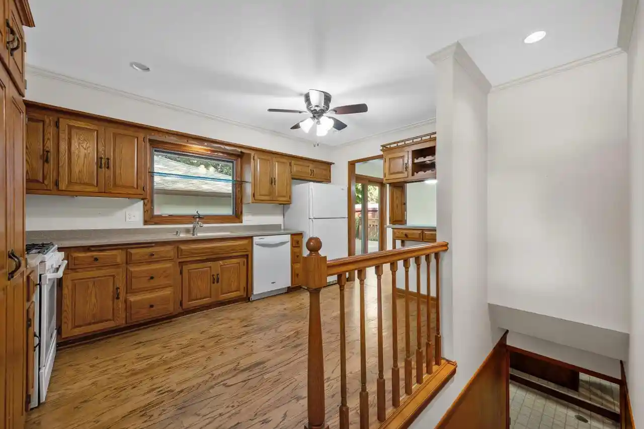 5th image of N85W18195 Lawrence Avenue Avenue, Menomonee Falls, WI 53051 | MLS# 1975739