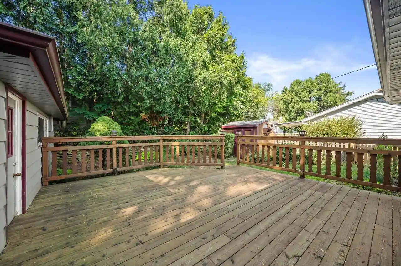 37th image of N85w18195 Lawrence Avenue Avenue, Menomonee Falls, WI 53051 | MLS# 1975739