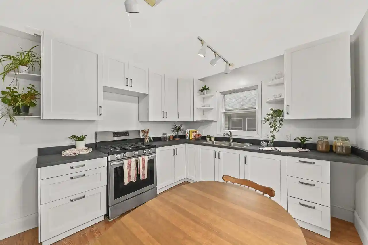 5th image of 1424 S 57th St St, West Allis, WI 53214