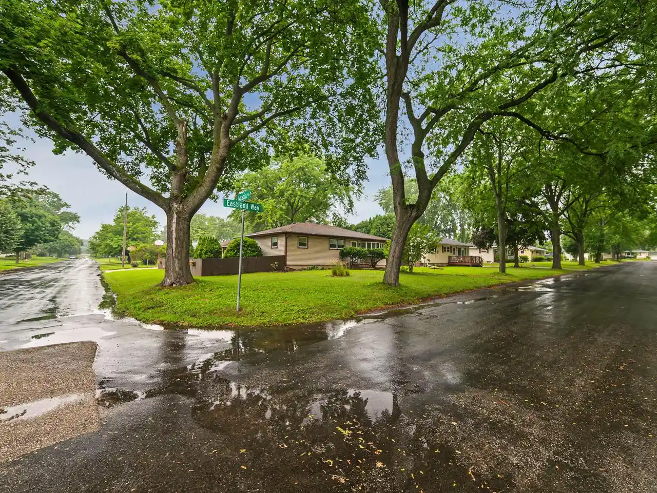 1st image of 5421 Eastland Way Way, Madison, WI 53716 | MLS# 1975754
