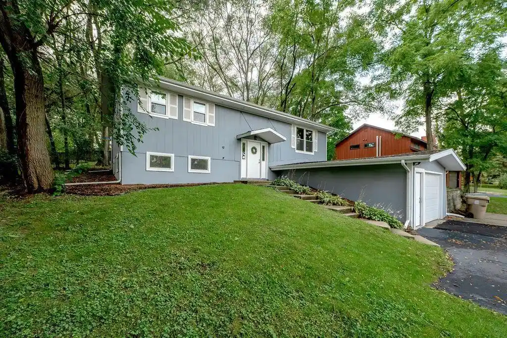 Photo 1 of Single family home for sale at 6109 Old Middleton Rd, Madison, WI 53705 | MLS# 2030268 | Listing updated on 2026-09-16