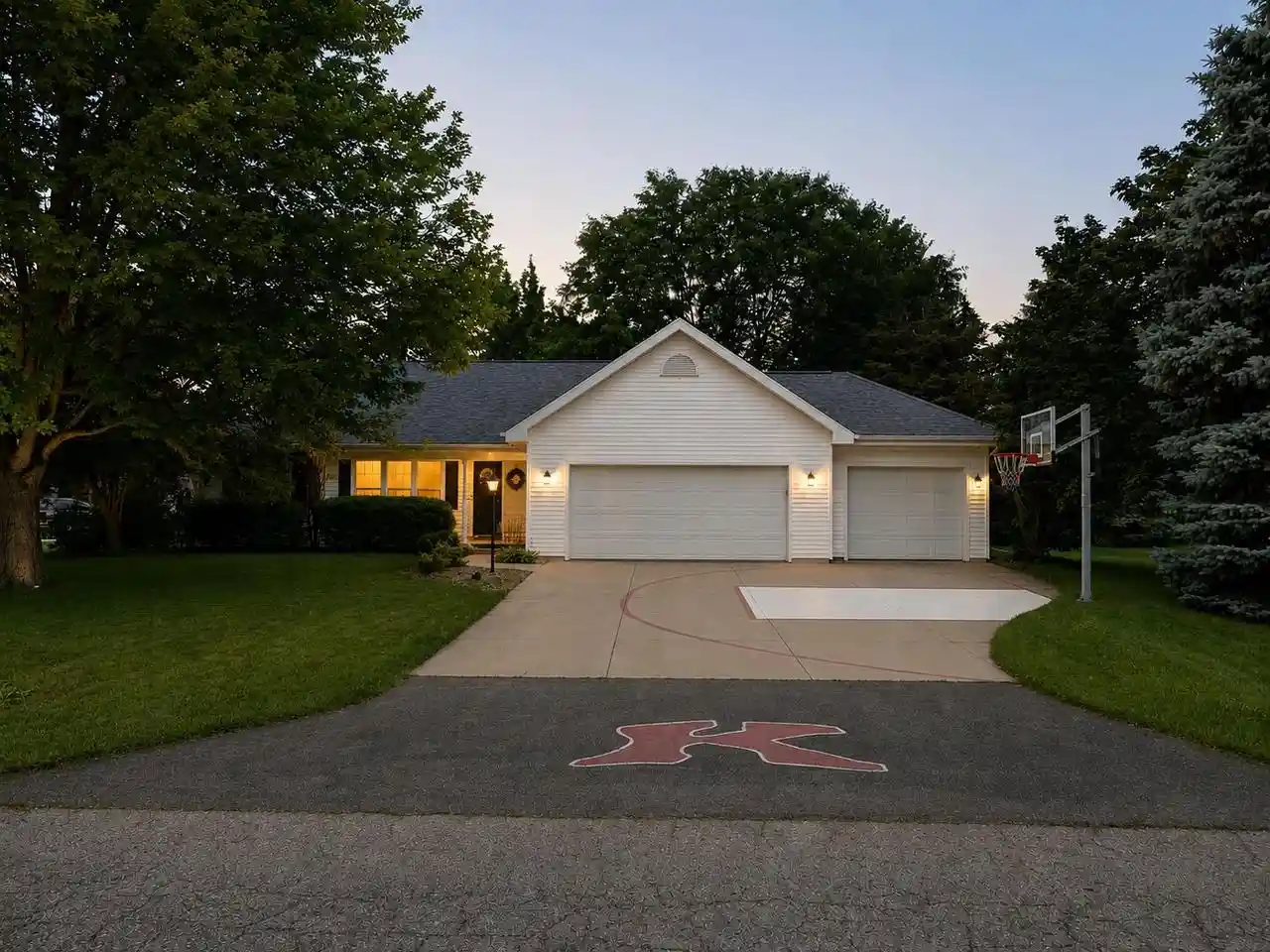 Photo 1 of Single family home for sale at W2489 Clover Downs Court Court, Appleton, WI 54915 | MLS# 50330799 | Listing updated on 2026-08-21