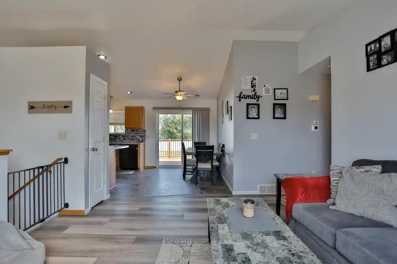 Photo 4 of Single family home for sale at 2276 Crystal View Dr Dr, Kronenwetter, WI 54455 | MLS# 22603879 | Listing updated on 2026-09-04