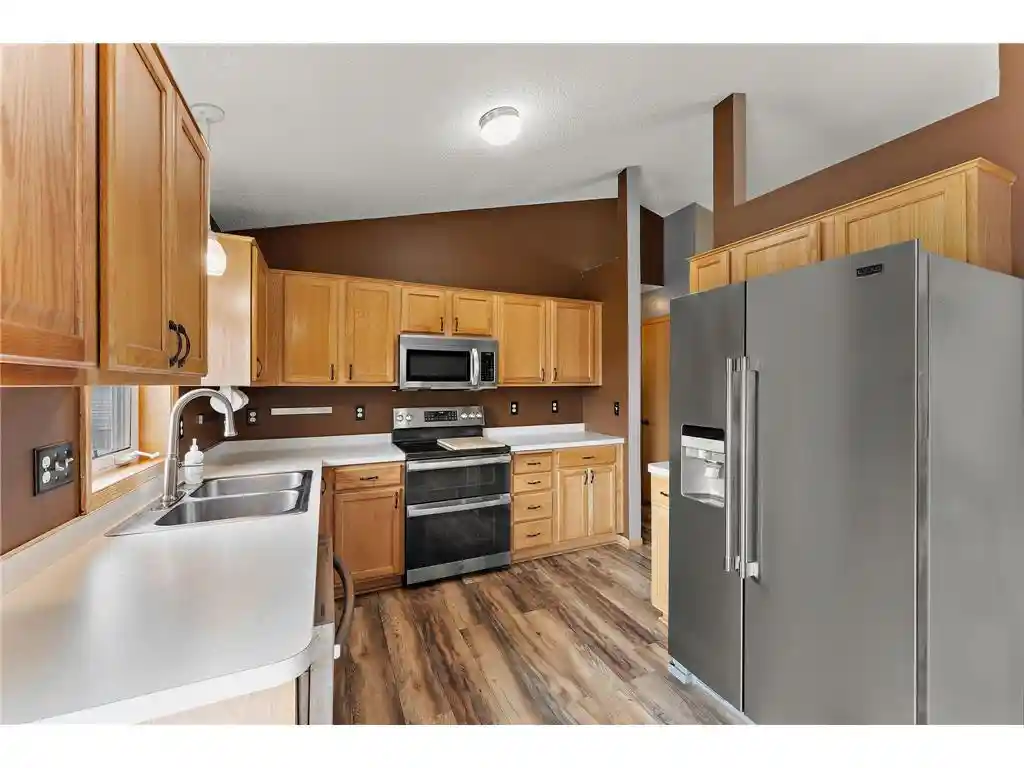 2nd image of 1300 Brookhaven Dr Dr, Hammond, WI 54015 | MLS# 7125343