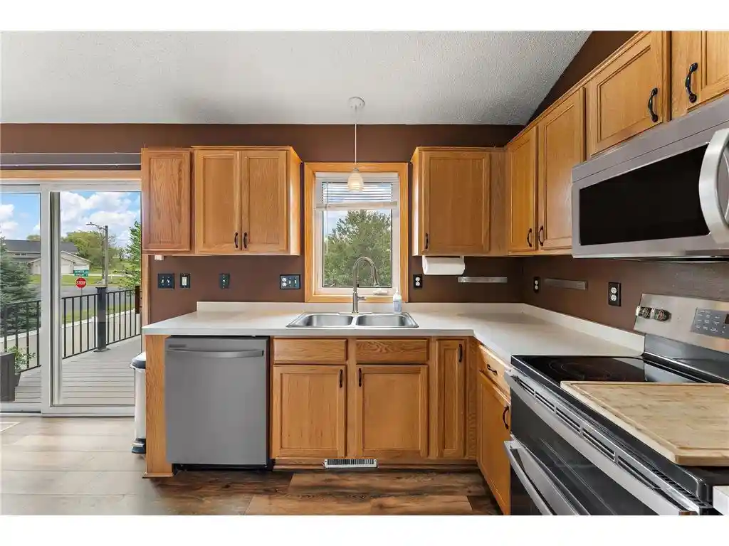 image of 1300 Brookhaven Dr Dr, Hammond, WI 54015 | MLS# 7125343