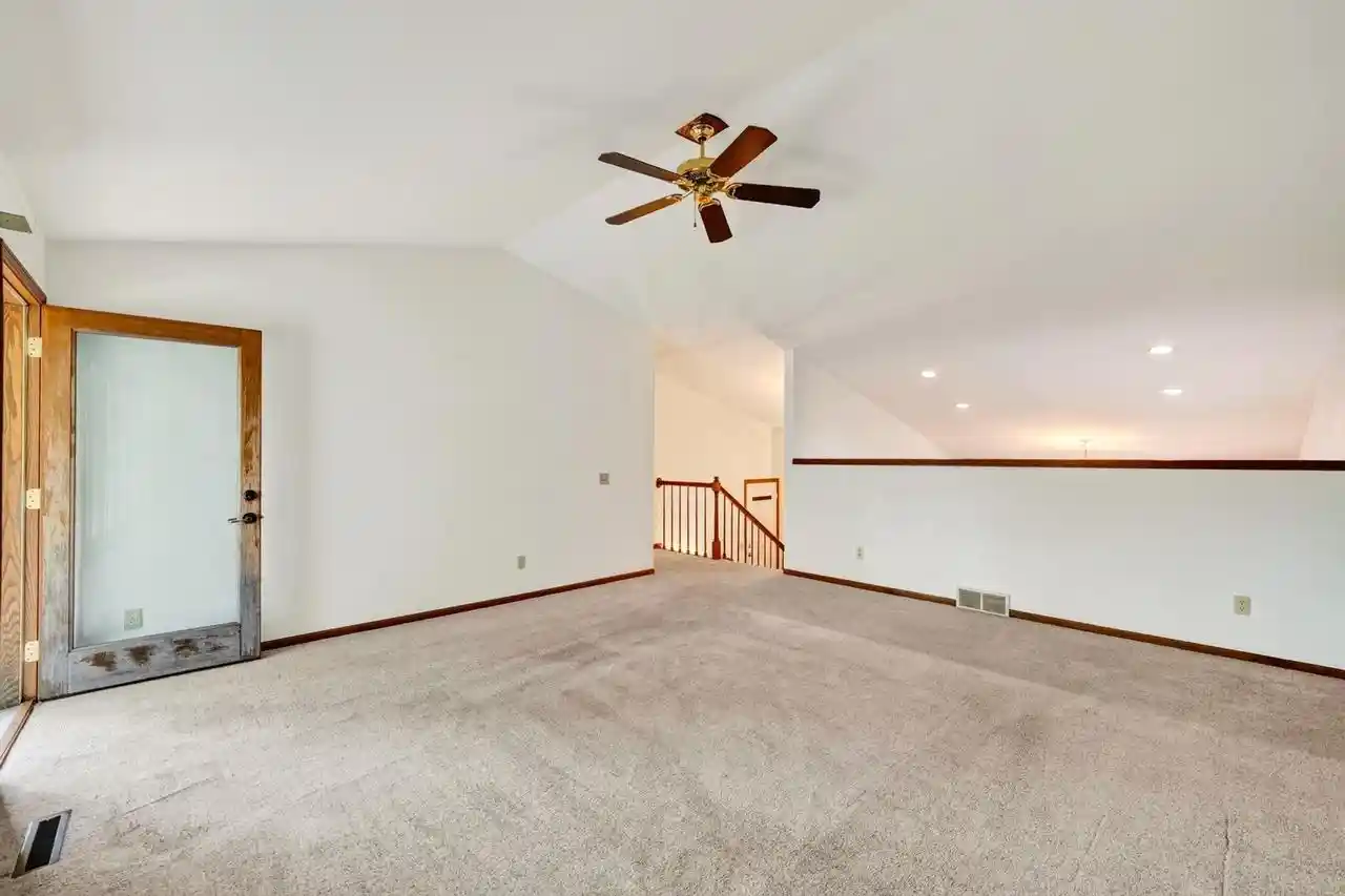 Photo 4 of Single family home for sale at 7862 W Oakbrook Circle Circle, Madison, WI 53717 | MLS# 2030272 | Listing updated on 2026-09-04