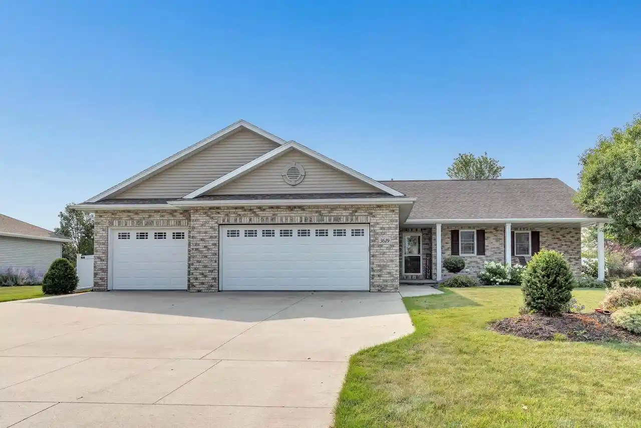 1st image of 3619 Crocus Dr Dr, De Pere, WI 54115 | MLS# 50330843