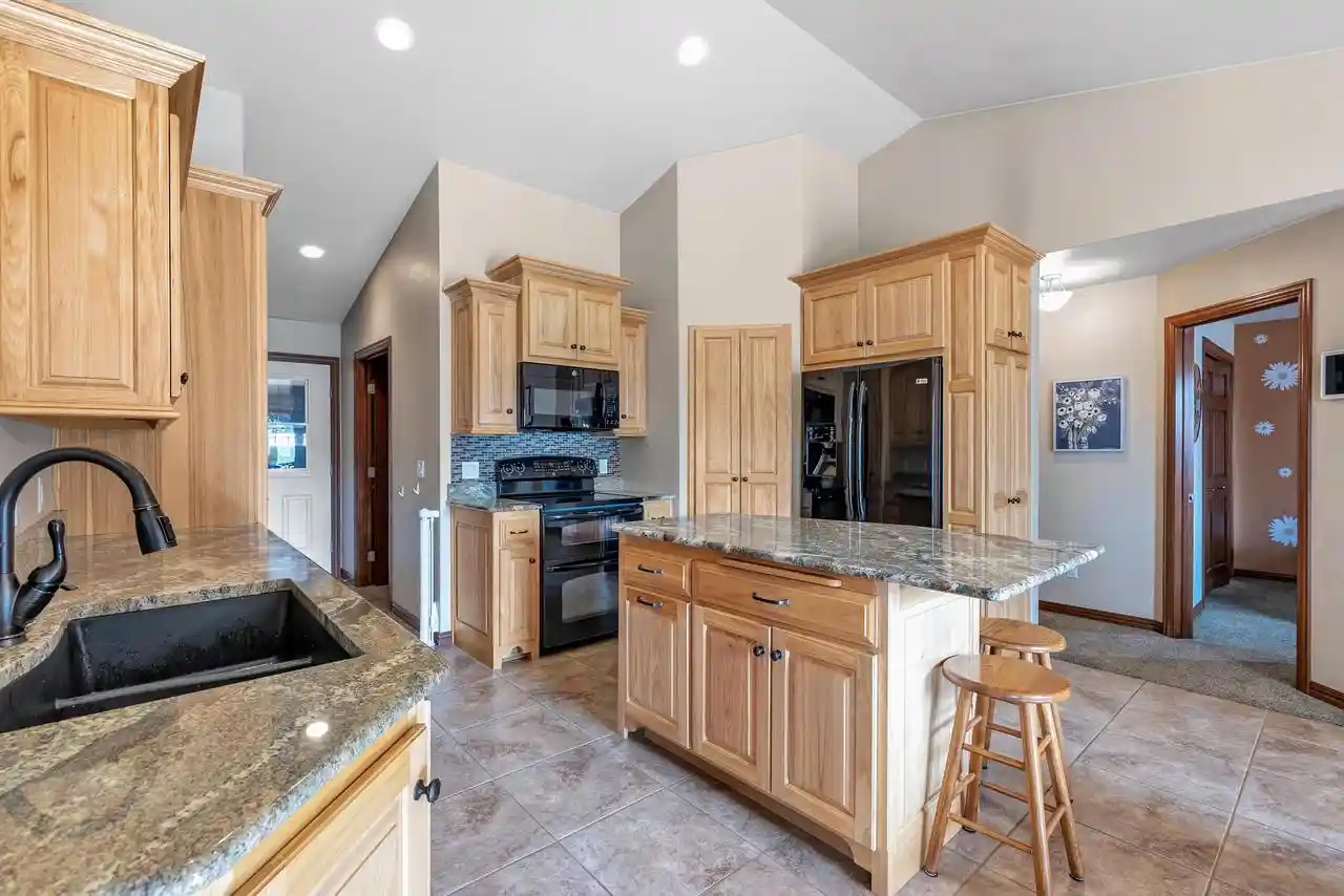 4th image of 3619 Crocus Dr Dr, De Pere, WI 54115 | MLS# 50330843