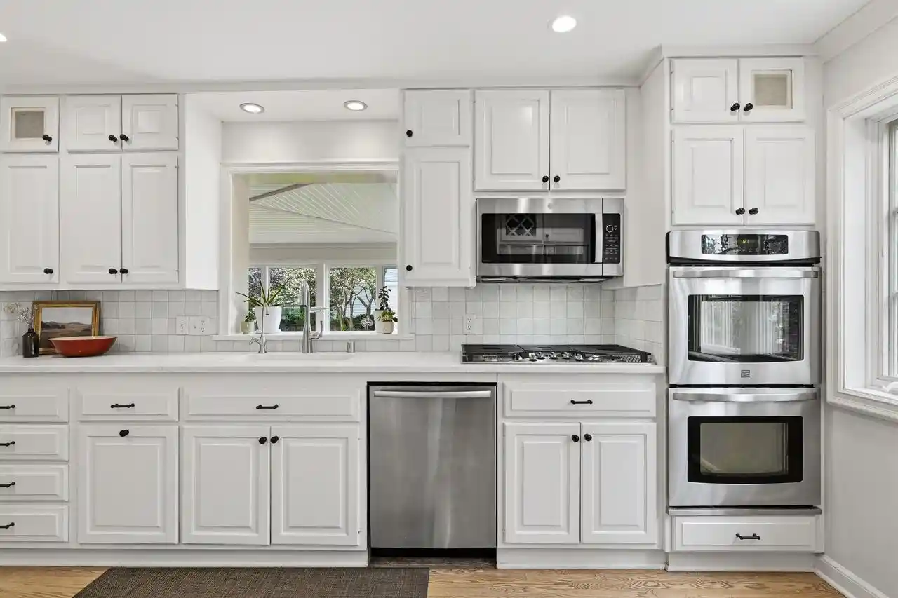 Photo 4 of Single family home for sale at 6209 N Berkeley Boulevard Boulevard, Milwaukee, WI 53217 | MLS# 1975765 | Listing updated on 2026-09-09